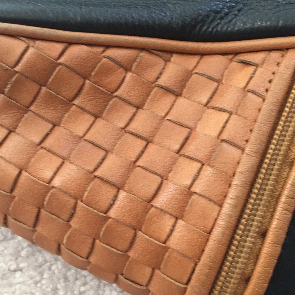 Vintage Brio Leather Hobo Purse - Picture 5 of 15